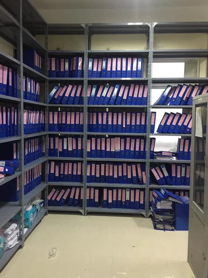 Kệ sắt: dài 1500 x rộng 300,400,500,600 x cao 3,4,5,6 tầng